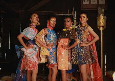 Koemyean fashion art from recycled plastic in Cambodia